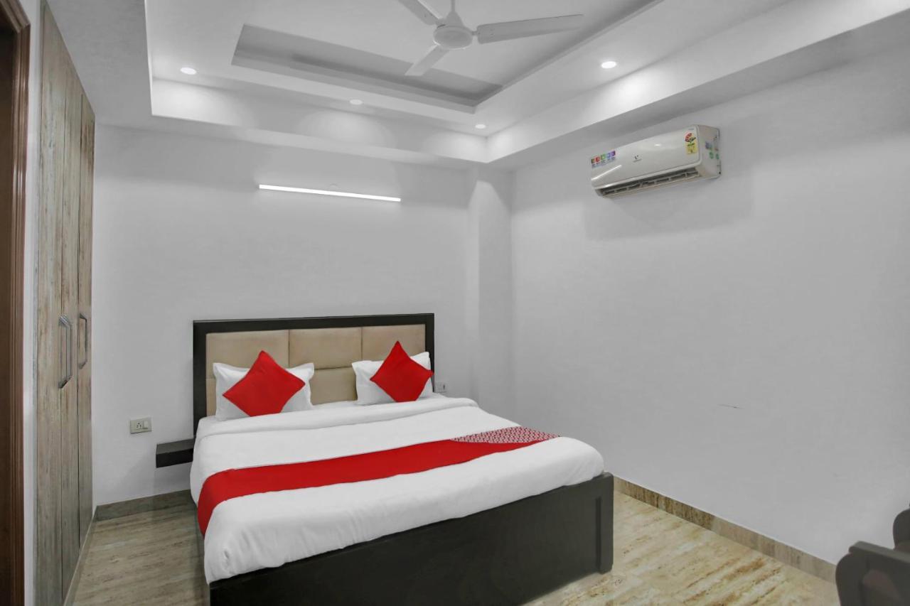 Oyo 82100 Golden Residency Noida Extérieur photo