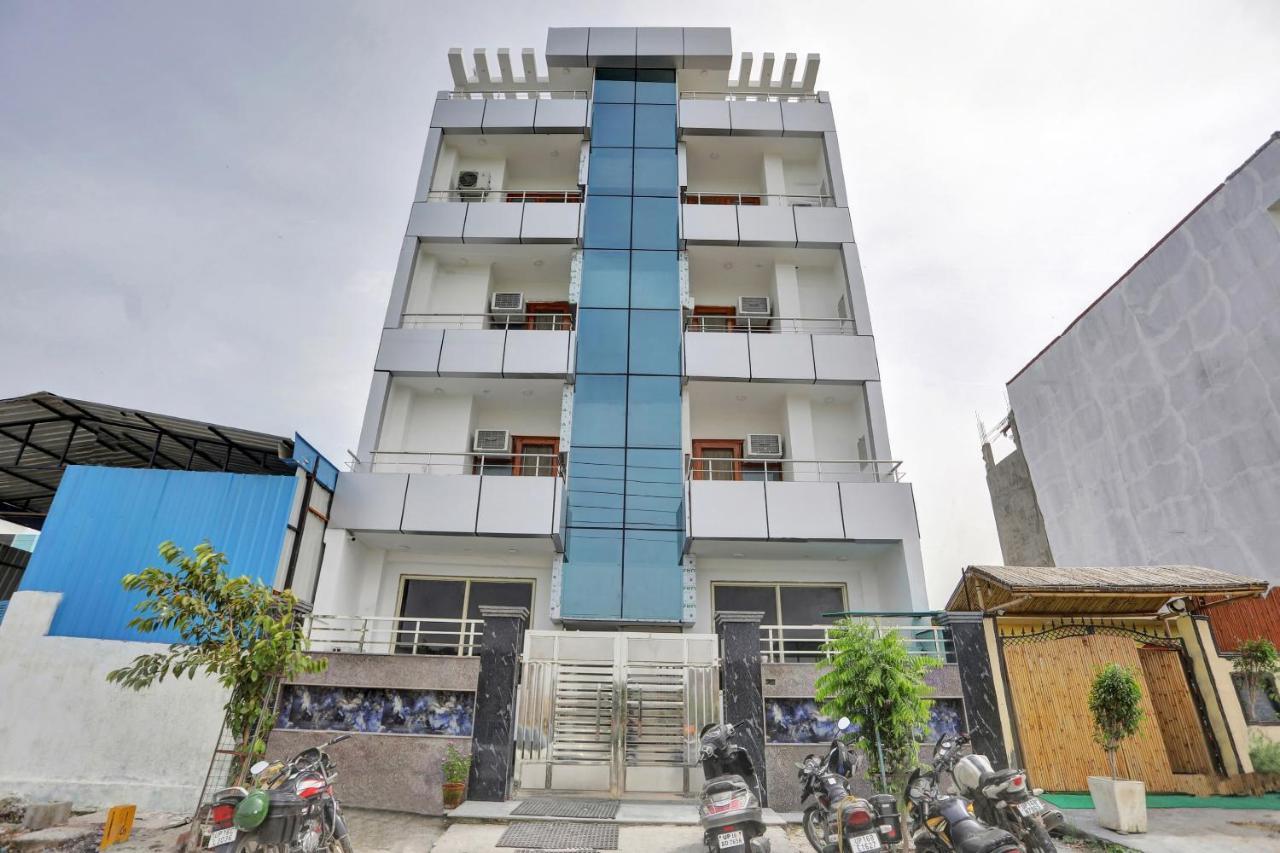 Oyo 82100 Golden Residency Noida Extérieur photo