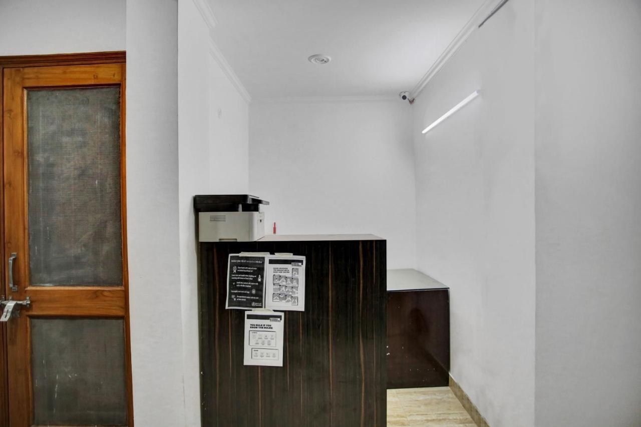 Oyo 82100 Golden Residency Noida Extérieur photo