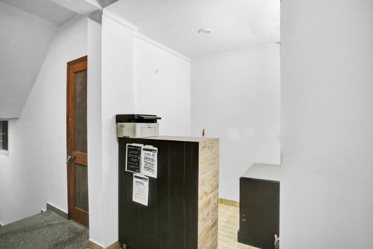 Oyo 82100 Golden Residency Noida Extérieur photo